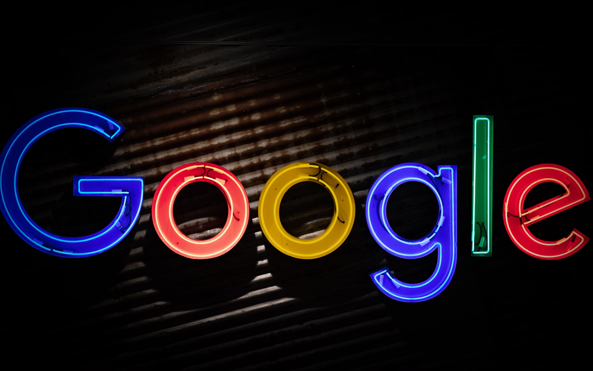 Google moet bedrijfsgeheimen met concurrenten delen van Duitse rechter